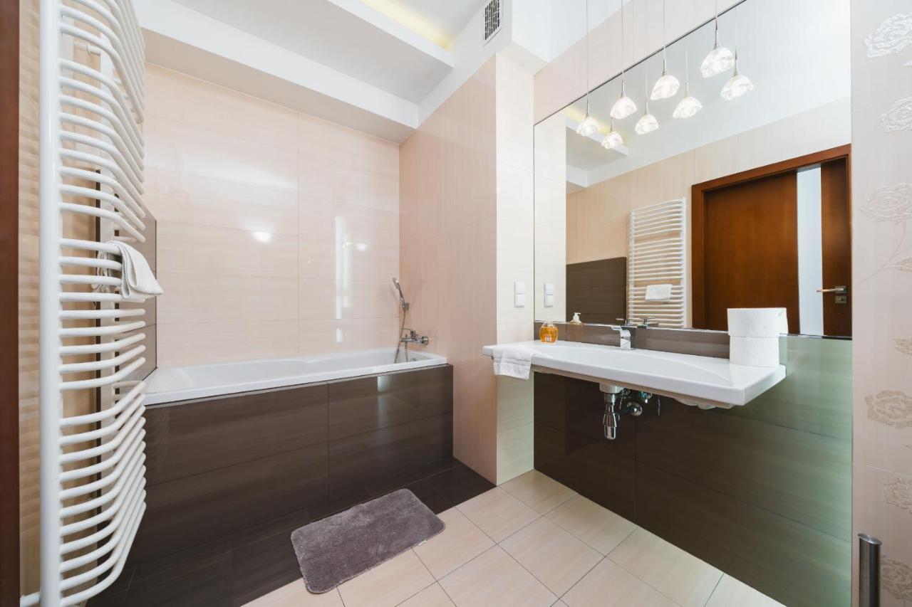 Apartament W Centrum Krakowa Na Ulicy Dlugiej Buitenkant foto